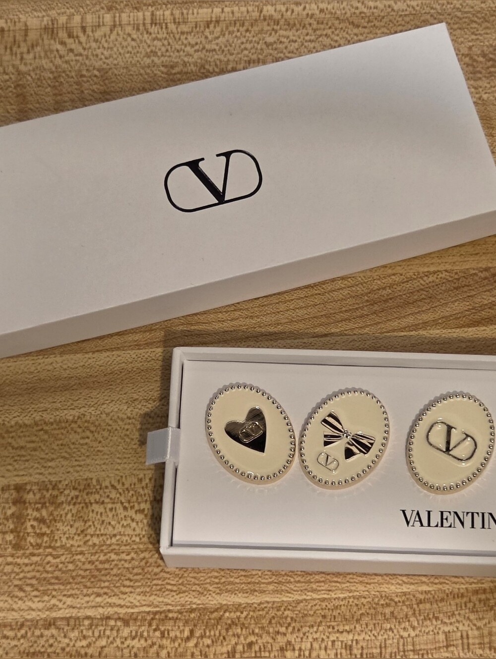 Valentino NIB Set Of 5 Pins